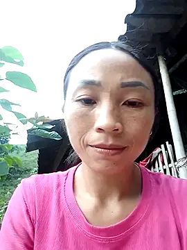 Snapshot of lucybaby00 chatting on October 17, 2025, 10:29 am lucybaby00 online show from October 17, 2025, 10:29 am