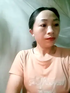 lucybaby00 online show from December 19, 2025, 7:10 pm