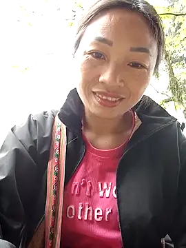 lucybaby00 online show from March 17, 2026, 9:12 am