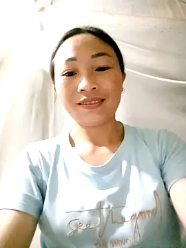 lucybaby00 online show from March 28, 2026, 9:25 pm