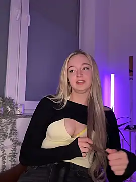 emilypeperoni online show from April 8, 2026, 5:02 pm