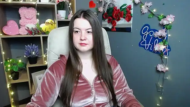 Snapshot of MavkaCute chatting on May 25, 2026, 6:14 pm MavkaCute online show from May 25, 2026, 6:14 pm