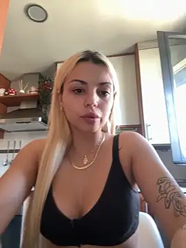 Snapshot of NoeliaGarcia17 chatting on October 1, 2025, 2:12 pm NoeliaGarcia17 online show from October 1, 2025, 2:12 pm