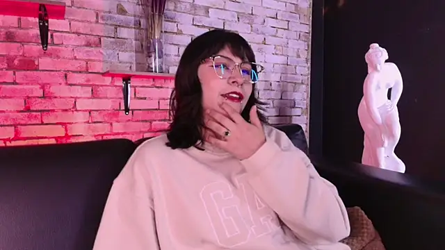 kitty malach online show from February 8, 2026, 3:32 am