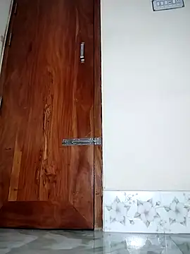 khhlmn online show from September 14, 2025, 5:12 pm