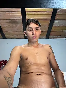 Angel latinboy online show from November 29, 2025, 2:20 pm