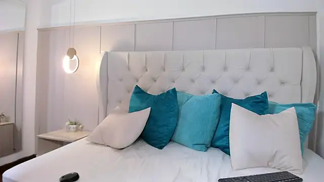 Snapshot of mae_lyra chatting on November 7, 2025, 9:48 pm mae lyra online show from November 7, 2025, 9:48 pm