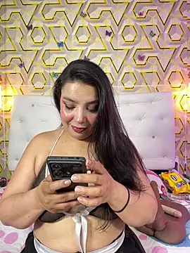 Snapshot of Anahibella chatting on May 15, 2026, 4:25 pm Anahibella online show from May 15, 2026, 4:25 pm