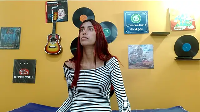 skinnyverus18 online show from November 21, 2025, 7:01 pm