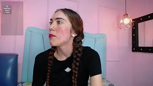 danna7cute online show from November 14, 2025, 8:40 pm