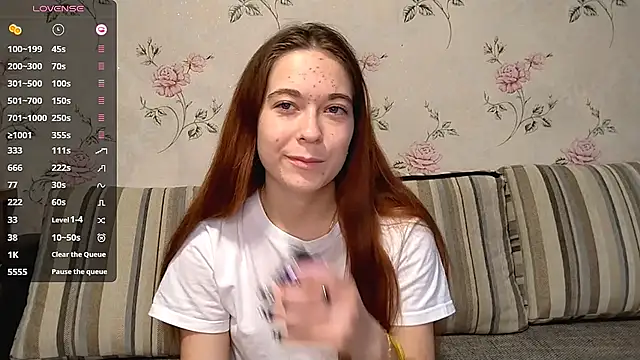 KissKarina online show from September 25, 2025, 2:10 pm