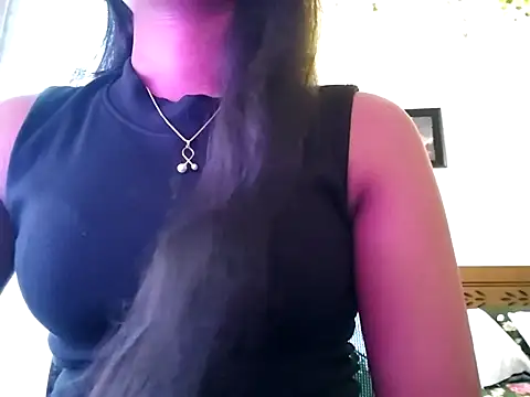 Snapshot of Maria--Strella chatting on October 30, 2025, 7:10 am Maria--Strella online show from October 30, 2025, 7:10 am