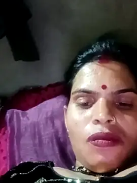 Snapshot of Soniya_pandit chatting on April 18, 2026, 5:39 pm Soniya pandit online show from April 18, 2026, 5:39 pm