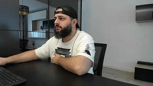 DravenPeak online show from December 1, 2025, 10:09 am