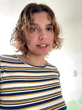 Snapshot of skay_sexart chatting on October 1, 2025, 8:15 pm skay sexart online show from October 1, 2025, 8:15 pm