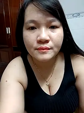  Babyrose  online show from September 9, 2025, 5:23 pm