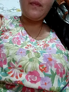  Babyrose  online show from November 21, 2025, 2:27 pm