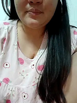 Snapshot of _Babyrose_ chatting on May 5, 2026, 5:21 pm Babyrose online show from May 5, 2026, 5:21 pm