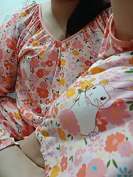 Snapshot of _Babyrose_ chatting on June 2, 2026, 7:10 am Babyrose online show from June 2, 2026, 7:10 am