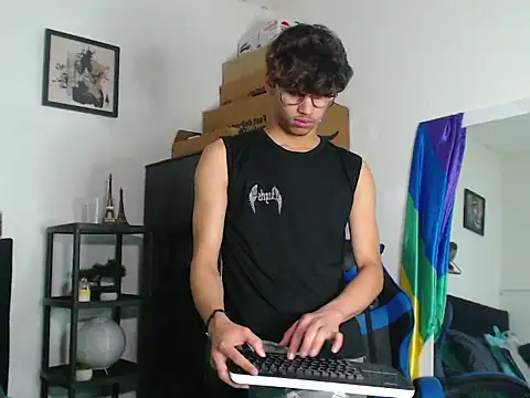 Snapshot of Gael_Jones chatting on September 14, 2025, 6:12 am Gael Jones online show from September 14, 2025, 6:12 am