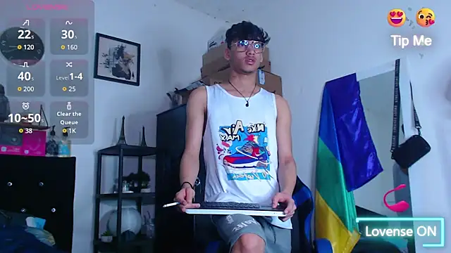 Snapshot of Gael_Jones chatting on September 29, 2025, 9:19 pm Gael Jones online show from September 29, 2025, 9:19 pm