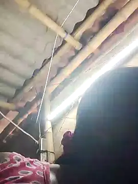 Hot-Show2 online show from November 10, 2025, 5:39 am