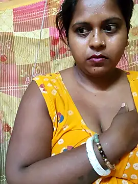 Hot-Show2 online show from April 16, 2026, 11:51 pm