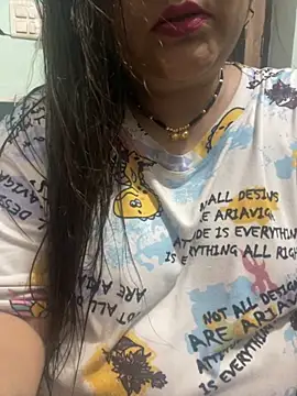 indian-hotmilfs online show from September 28, 2025, 12:32 pm