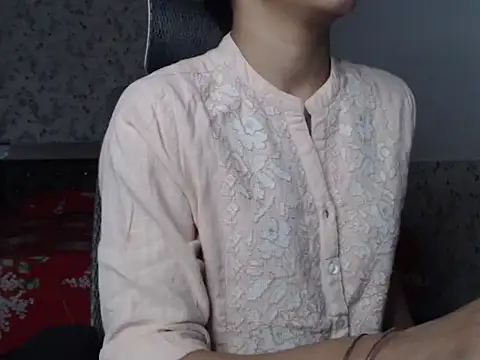 snow white123 online show from October 5, 2025, 8:18 pm