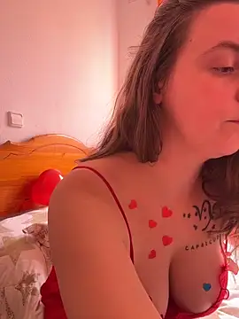 TenderLaGlamor online show from February 13, 2026, 11:28 am