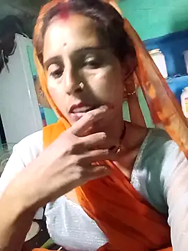 Snapshot of Arti13A chatting on May 7, 2026, 1:22 am Arti13A online show from May 7, 2026, 1:22 am