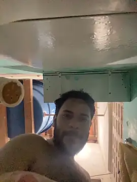 Snapshot of spiderfindom chatting on June 18, 2026, 7:29 pm spiderfindom online show from June 18, 2026, 7:29 pm