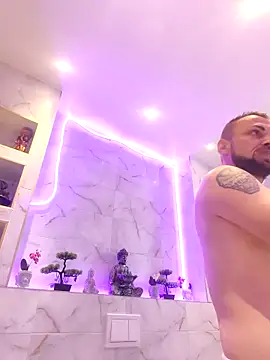 papichulo0099 online show from March 15, 2026, 6:19 am