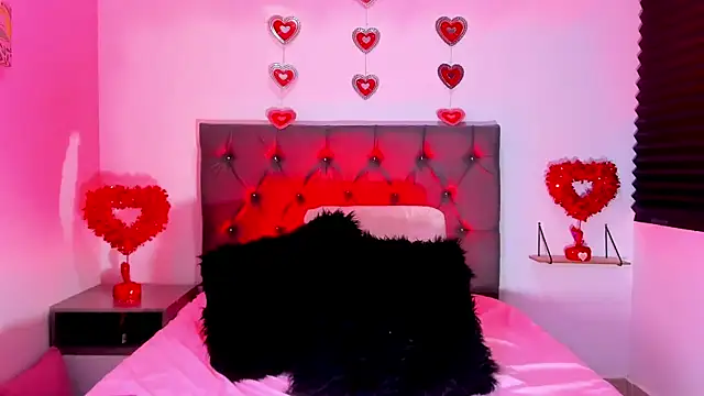 Snapshot of SagiraBelle chatting on February 14, 2026, 4:15 pm SagiraBelle online show from February 14, 2026, 4:15 pm