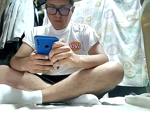 Kj Gigolo online show from April 5, 2026, 5:04 am