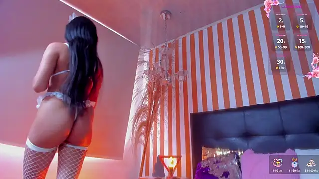 LunaToledo online show from September 19, 2025, 1:12 pm