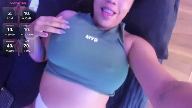 BustyGlow online show from March 31, 2026, 9:53 am