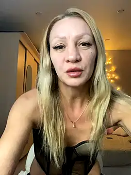 Bellissa  online show from September 24, 2025, 2:31 pm