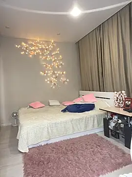 Bellissa  online show from November 27, 2025, 10:39 am