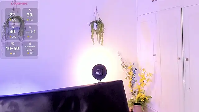 Snapshot of zarek_lux chatting on May 3, 2026, 5:19 pm zarek lux online show from May 3, 2026, 5:19 pm