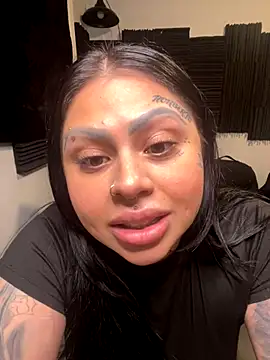 chicanachic13 online show from October 15, 2025, 5:29 am