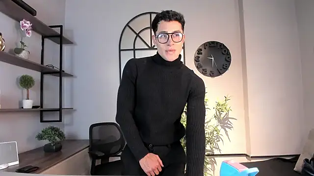 AustinJones  online show from October 18, 2025, 7:47 pm