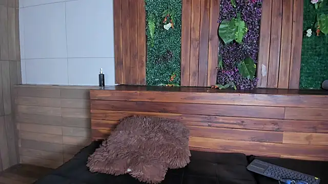 AustinJones  online show from December 4, 2025, 6:38 pm