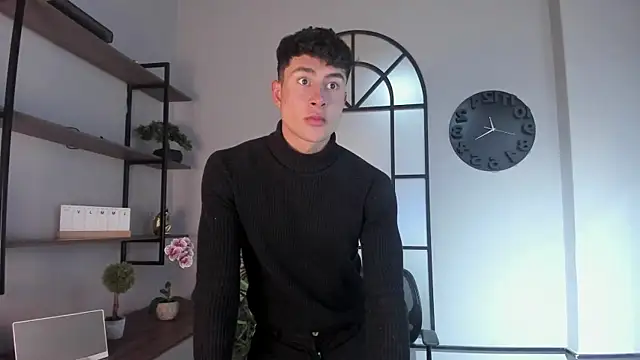 AustinJones  online show from December 20, 2025, 7:32 pm