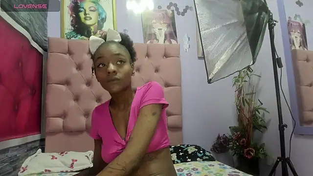 Shantall ks online show from September 17, 2025, 3:30 am