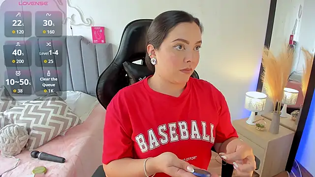 amaia monet online show from April 7, 2026, 7:03 pm