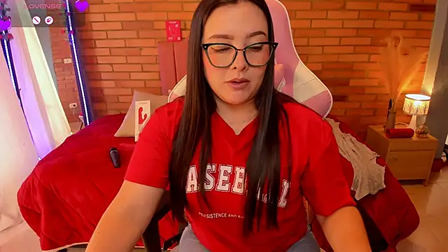 Snapshot of amaia_monet chatting on June 6, 2026, 4:12 pm amaia monet online show from June 6, 2026, 4:12 pm