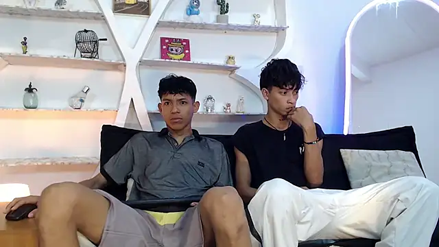Snapshot of BEAUTY_BOYS1 chatting on September 23, 2025, 7:11 am BEAUTY BOYS1 online show from September 23, 2025, 7:11 am
