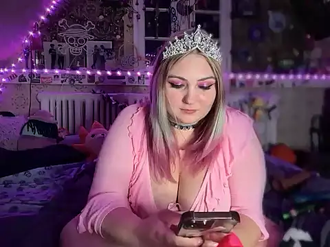 k8tiecutie online show from September 30, 2025, 4:50 am