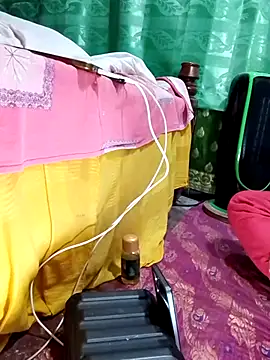 Mistompa24 online show from December 22, 2025, 4:04 pm